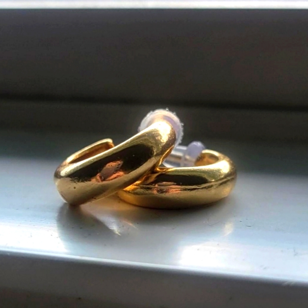 Gold earrings